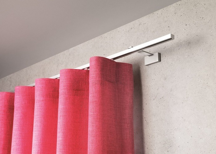 Curtain Tracking